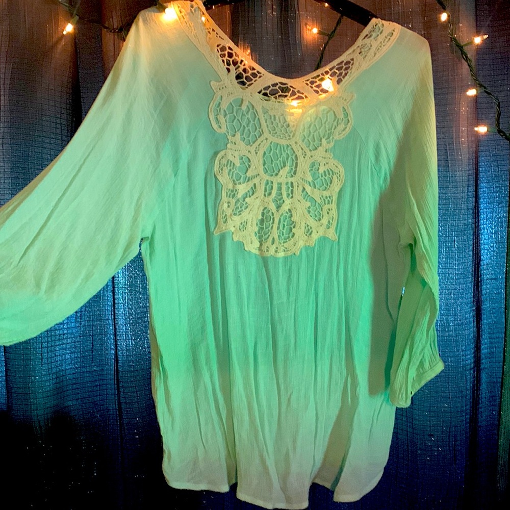 Long mid length sleeve top
